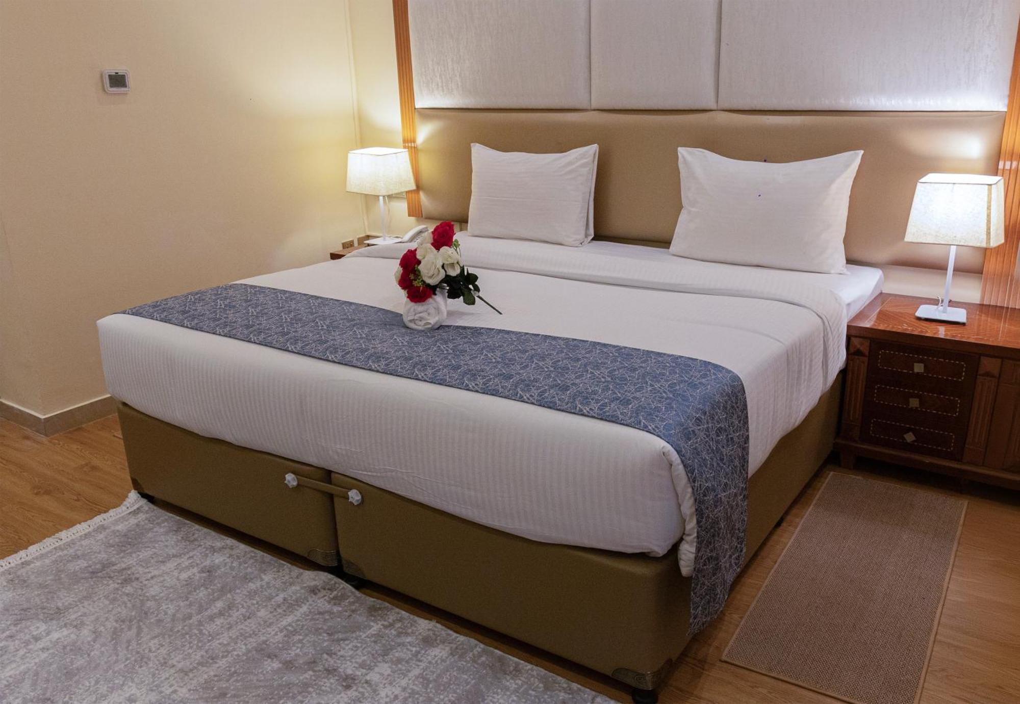 Vendome Plaza Hotel Dubai Luaran gambar