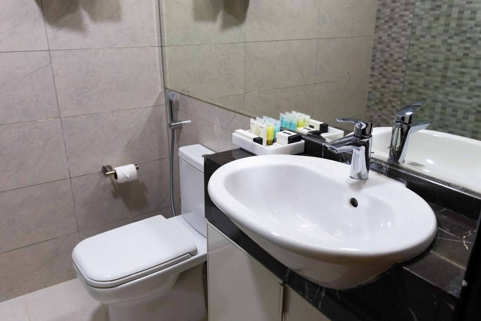 Vendome Plaza Hotel Dubai Luaran gambar